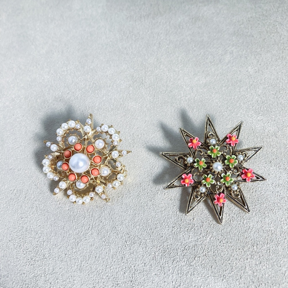 Vintage Star Burst Brooch with Flowers and Faux Pearls